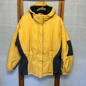 L.L. Bean Hooded Jacket Sz. Women’s Petite Medium Gore excellent condition